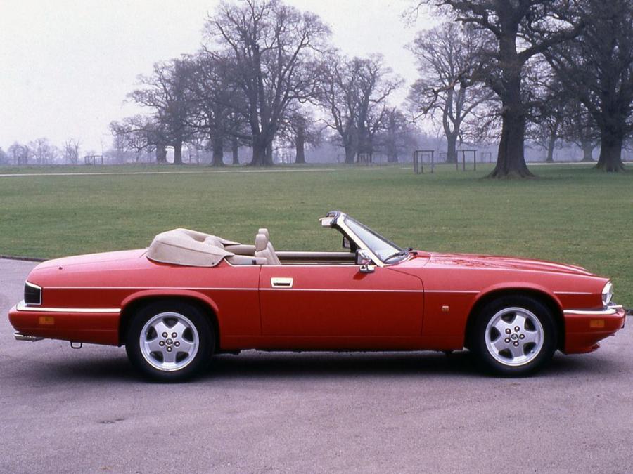  Jaguar XJ-S Convertible 1975 года  (фото 25 из 30)